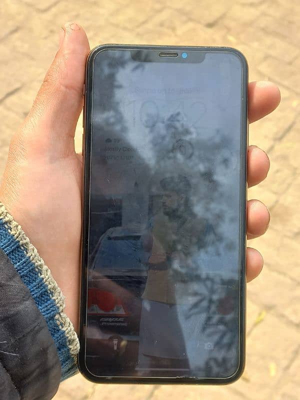 i phone xs max PTA APPROVED One Hand use mobail 83 bettery health 1