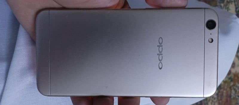 Oppo A57 1