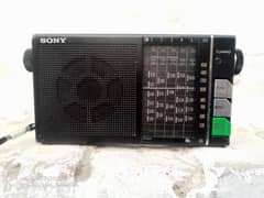 vintage 6 band Sony pocket radio