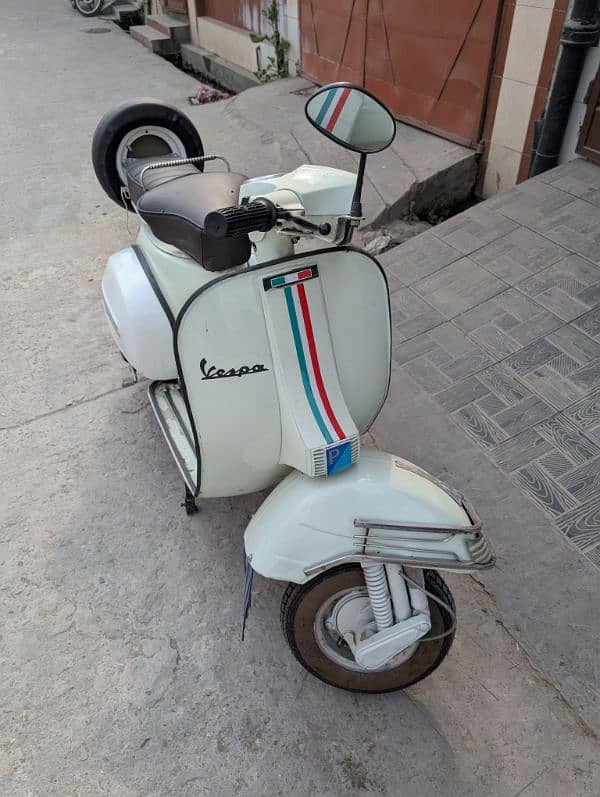 Vespa Restored 1986  all Genuine 0