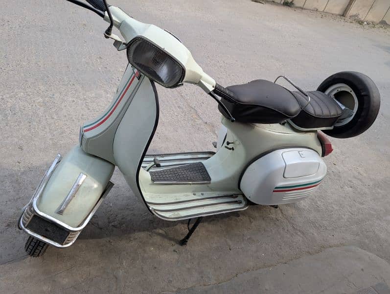 Vespa Restored 1986  all Genuine 4