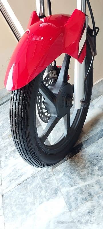 CB 150 F Brand new condition 10