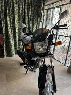 Honda Pridor new Show room condition very low millage 24/25