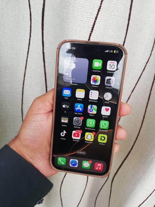 iPhone 16 pro Max 256 GB 3