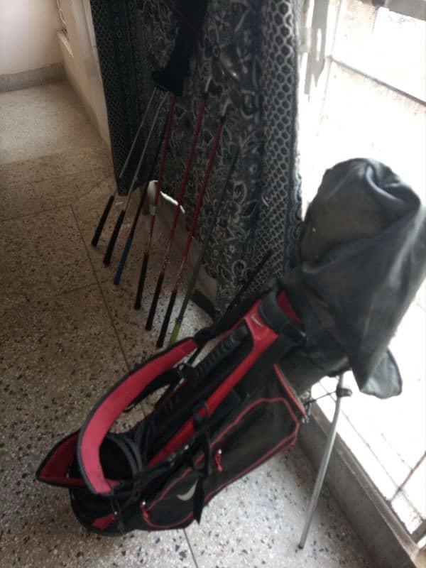 Titliest and Macgregor Complete Golf Kit with bag 2