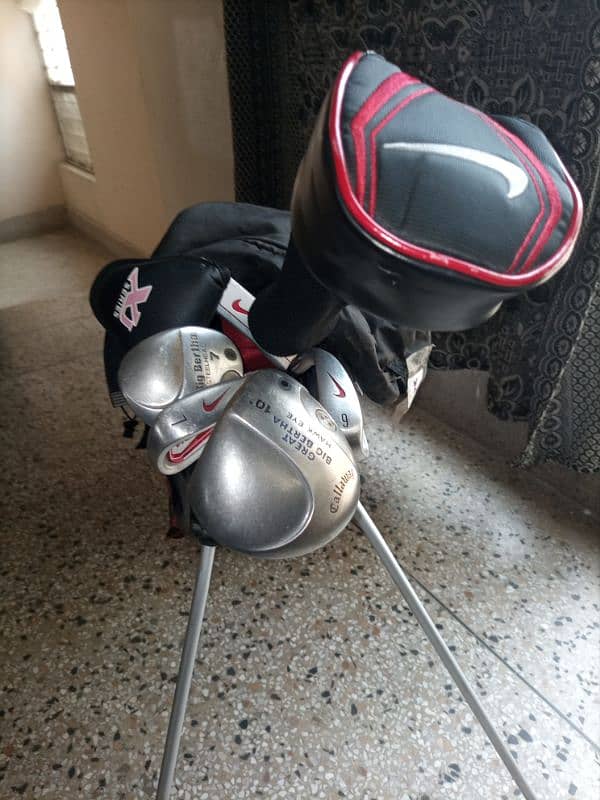 Titliest and Macgregor Complete Golf Kit with bag 3