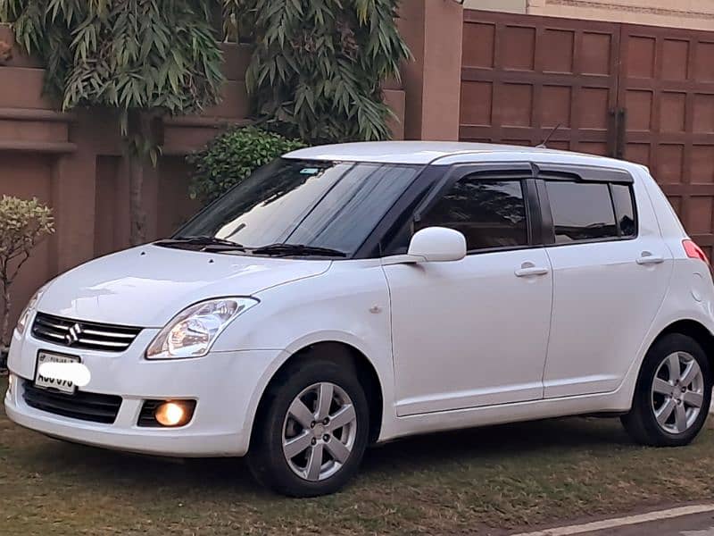 Suzuki Swift 1.3 Automatic with Navigation 11