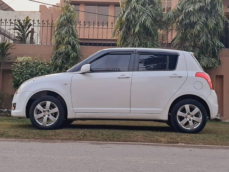 Suzuki Swift 1.3 Automatic with Navigation 14