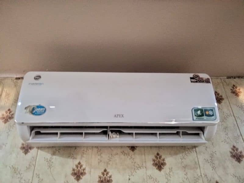 pel DC Inverter 1 ton for sell genuine just like new 1