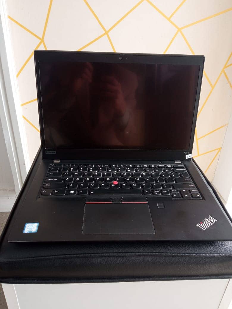 Lenovo ThinkPad T490 i7, T470 i5, X1 Carbon i7,  X1 Yoga i7, X390 i7 4