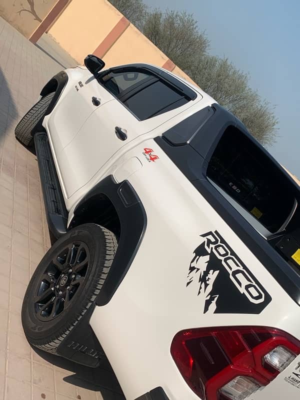 Toyota Hilux Revo Rocco 2023 3