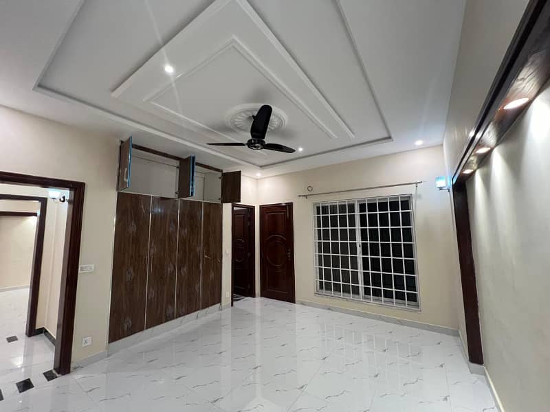 10 Marla upper portion for Rent in G-13/3 0