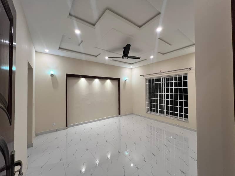 10 Marla upper portion for Rent in G-13/3 3