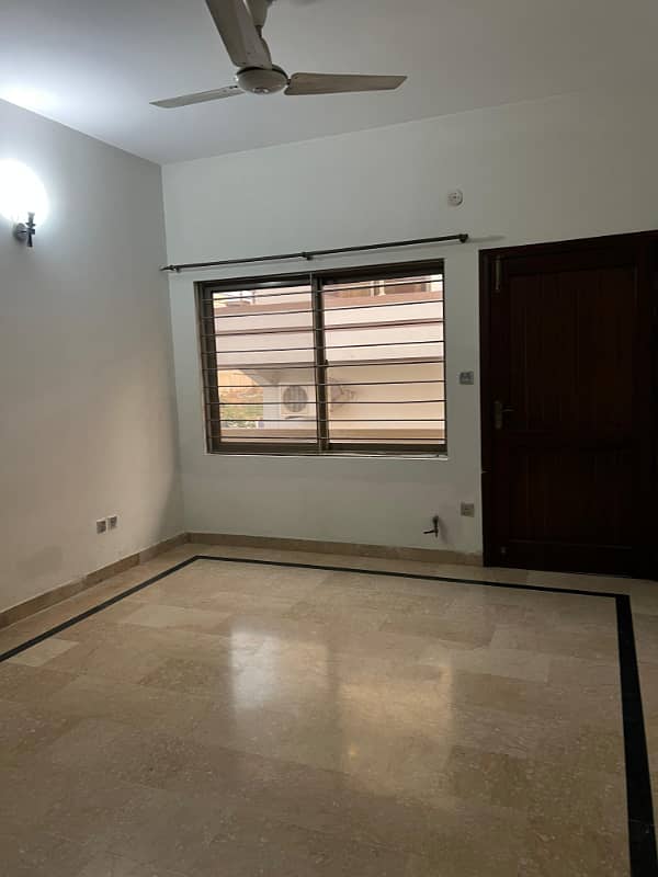 10 Marla upper portion for Rent in G-13/3 6