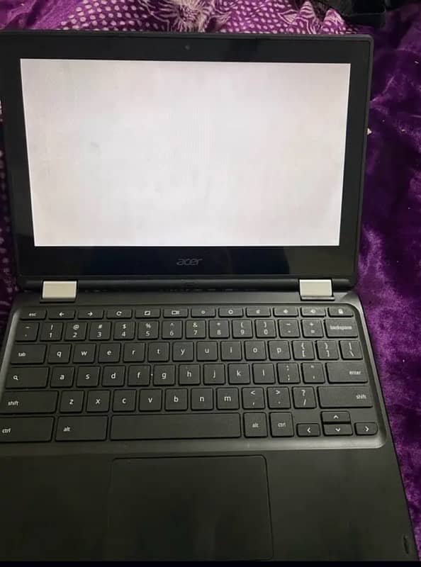 Acer chromebook touch and pad 1