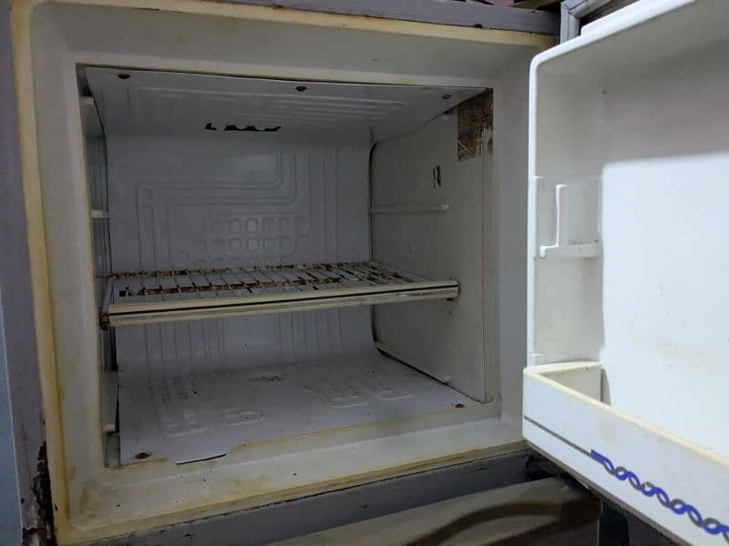 refrigerator 3