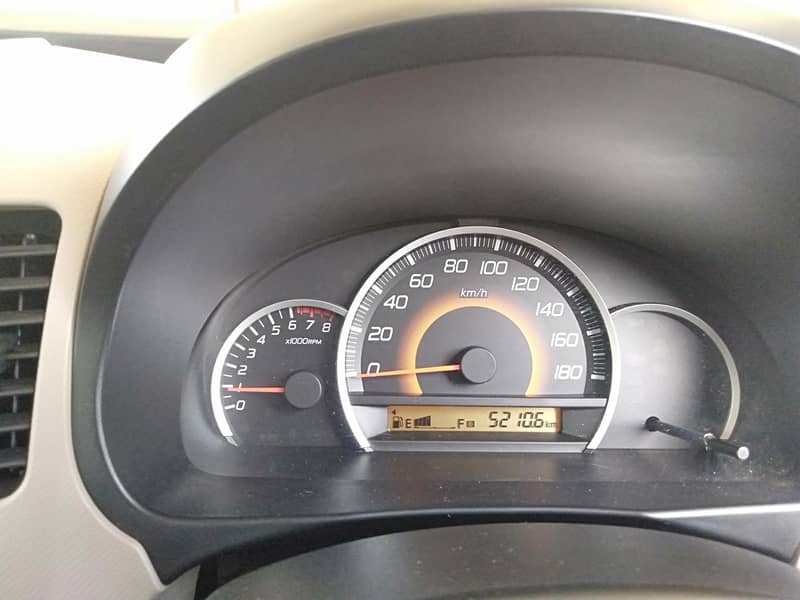 Suzuki Wagon R 2022 VXL Silver 15500 KM 4