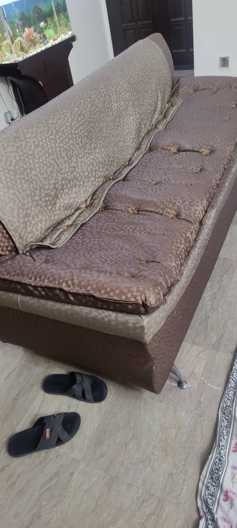 Luxury Sofa. Rexine Poshish. 3 seater in good condition. 0