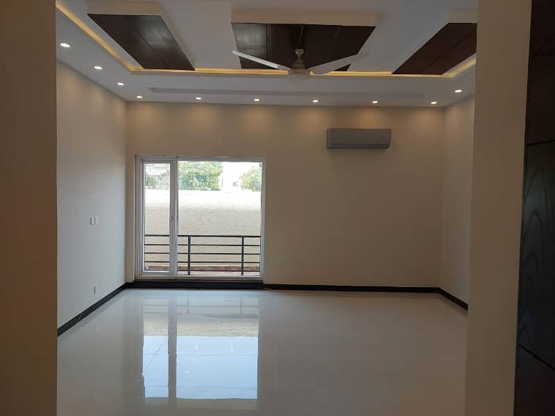 1 Kanal Modran Design House For Sale In DHA Phase 7 Lahore . 6