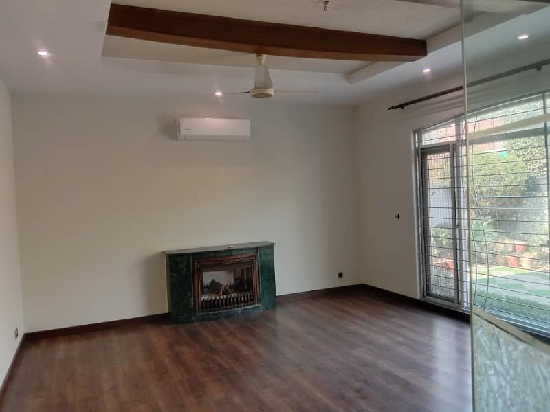 1 Kanal Modern Super Out House Prime Hot For Sale dha Phase2 11