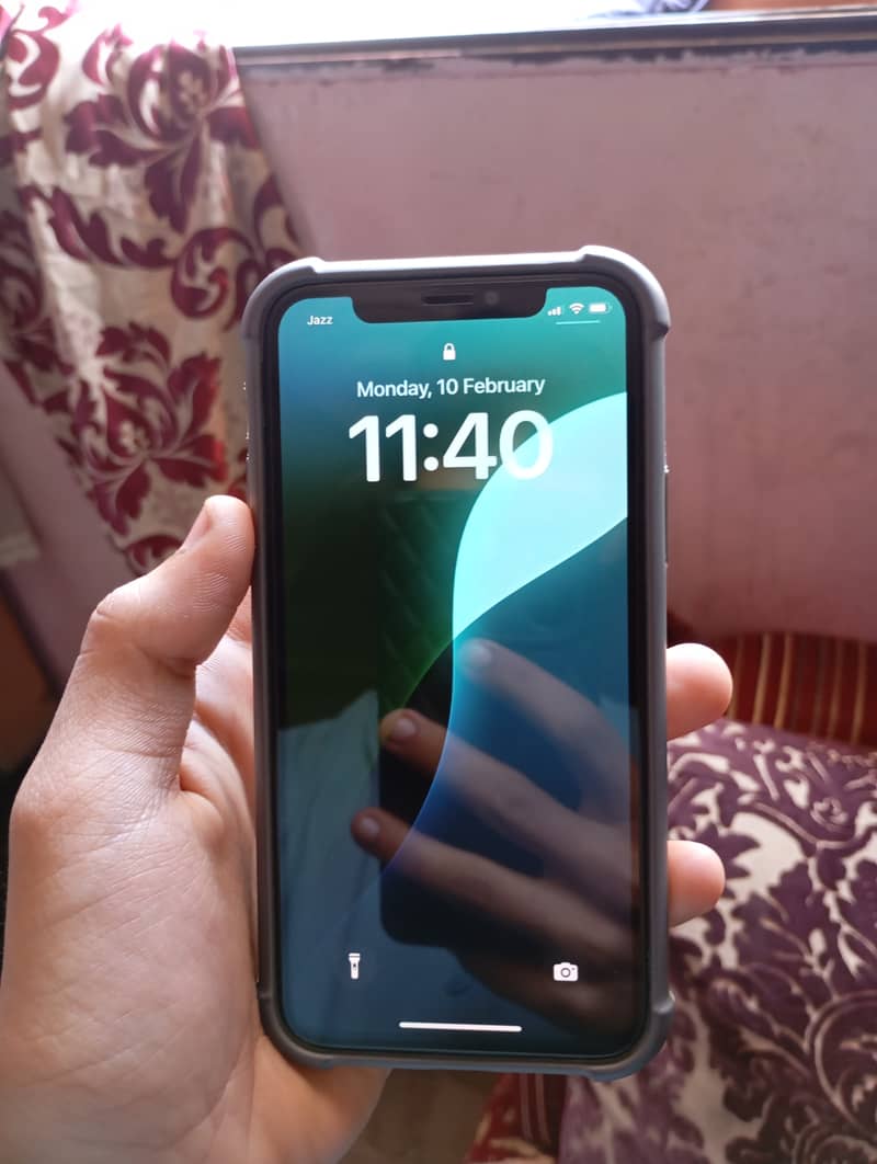 iphone 11 pro 2