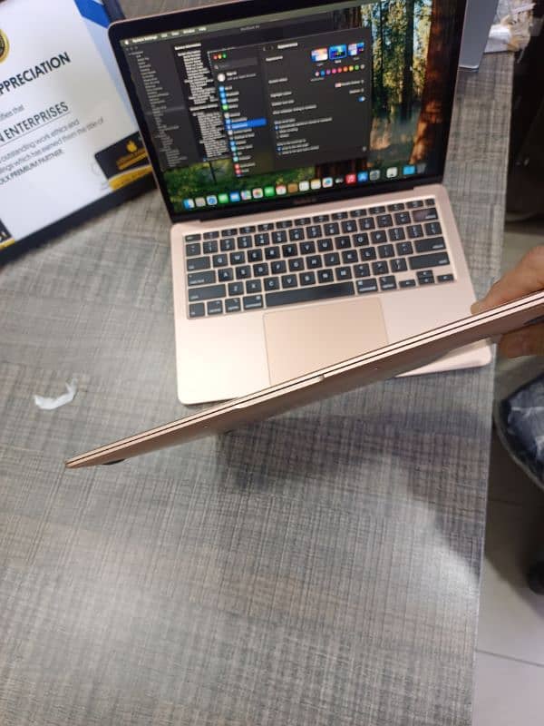 MACBOOK AIR 2020 13 INCH CORE I5 8GB RAM 512GB SSD QUANTITY AVAILABLE 5