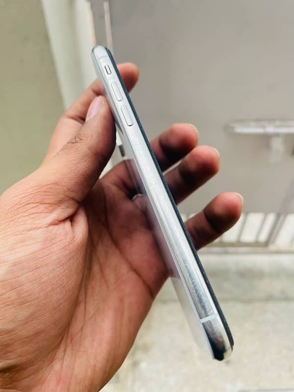 iPhone X 64GB pta approve 7