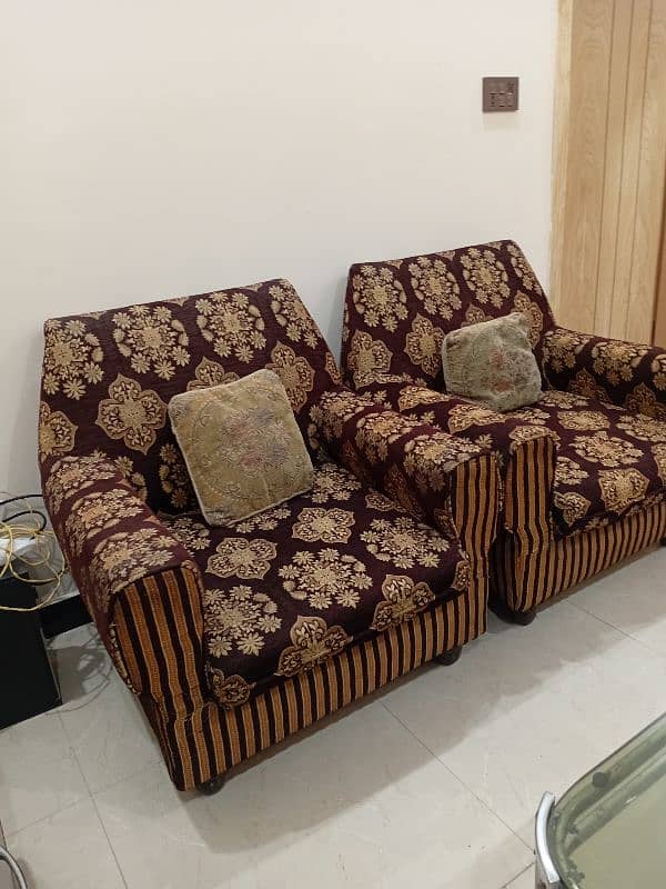 5 seater sofa in very good condition 3