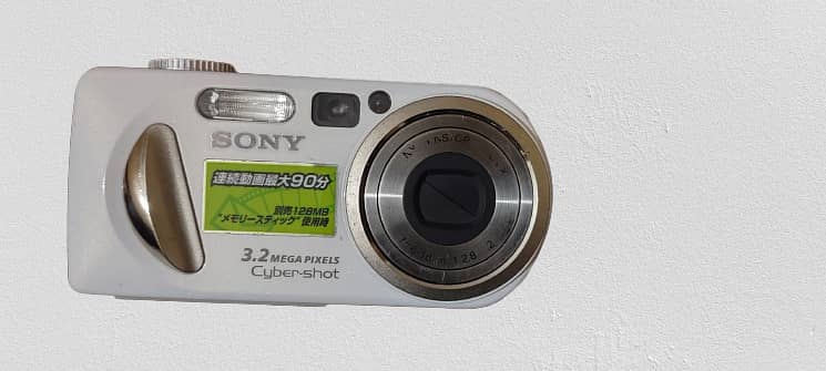 Sony Camera Cyber Shot DSC P8 1