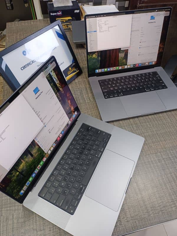 2 UNITS AVAILABLE MACBOOK PRO M1 MAX 16 INCH 32GB RAM 512GB SSD 7