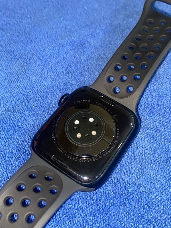 Apple Watch Series 7 45mm 3