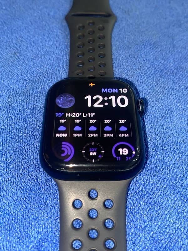 Apple Watch Series 7 45mm 6