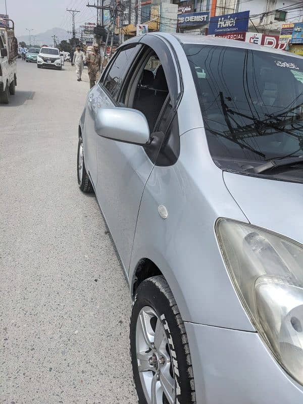 Toyota Vitz 2005 4