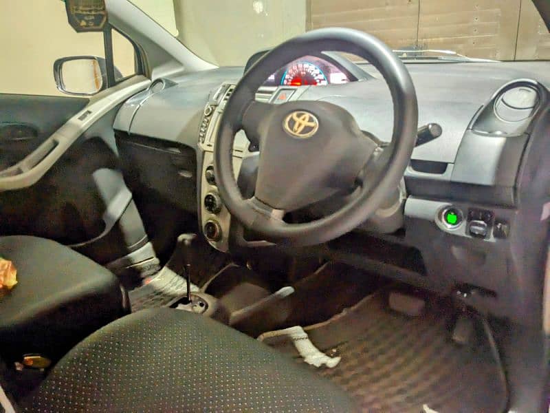 Toyota Vitz 2005 6