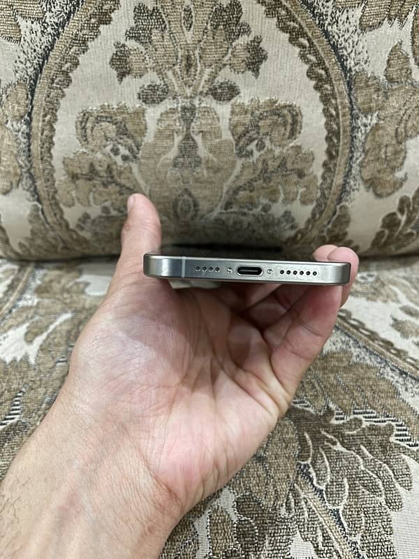 iPhone 15 pro max 256 gb LLA model 4