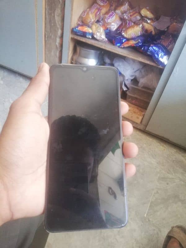 vivo y27s 8+8 128 gb 4