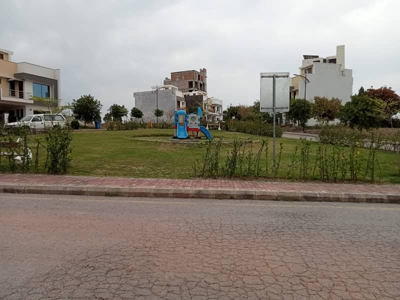 Bahria Enclave Sector C-1 10 Marla Possession Plot Available For Sale In Beautiful Location. Reasonable Demand. 2