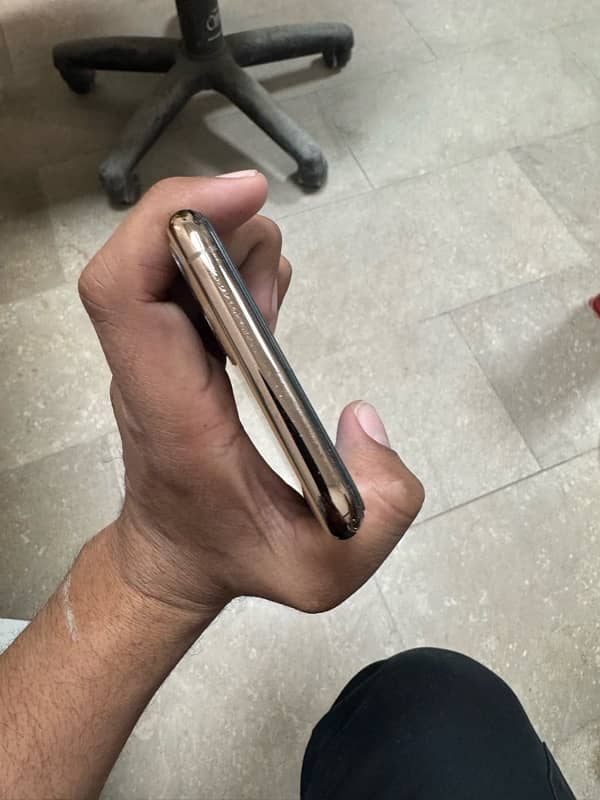 iPhone 11 Pro Max 256GB 4