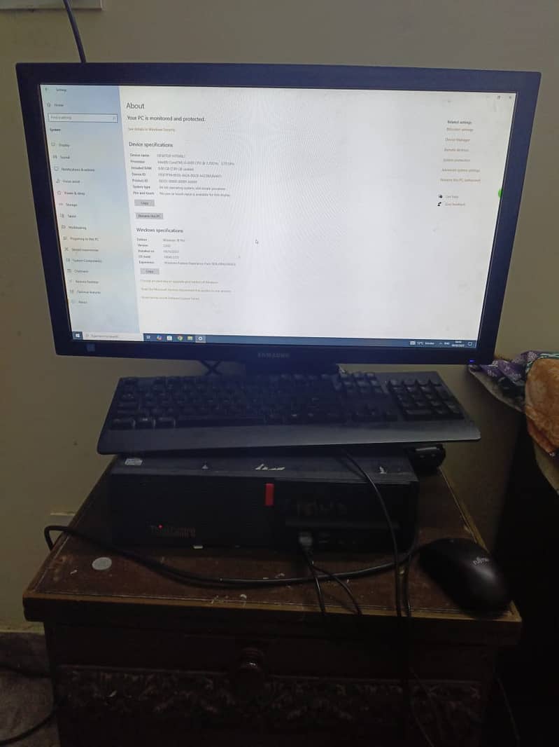 I3 5th generation CPU with Samsung24inch lcd 1