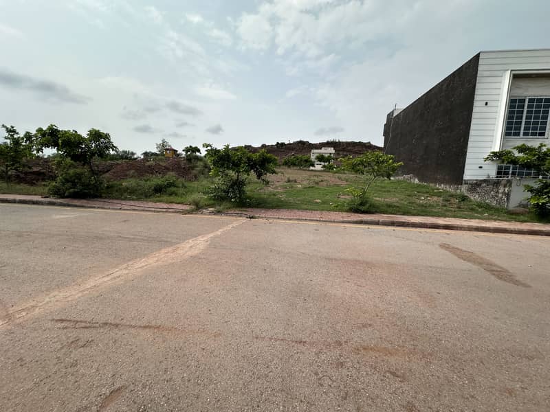 Beautiful Location Semi Corner 12 Plot Ready To Build Available For Sale In Reasonable Demand 5