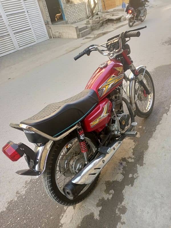 125 Honda 4