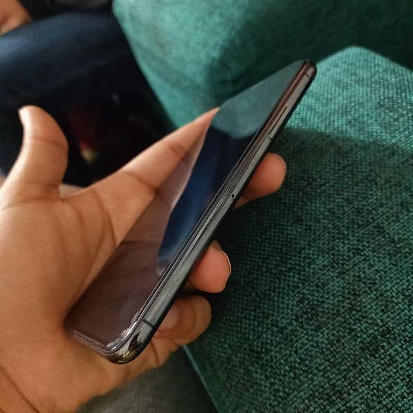 Apple iPhone Xs Black JV Non PTA 3