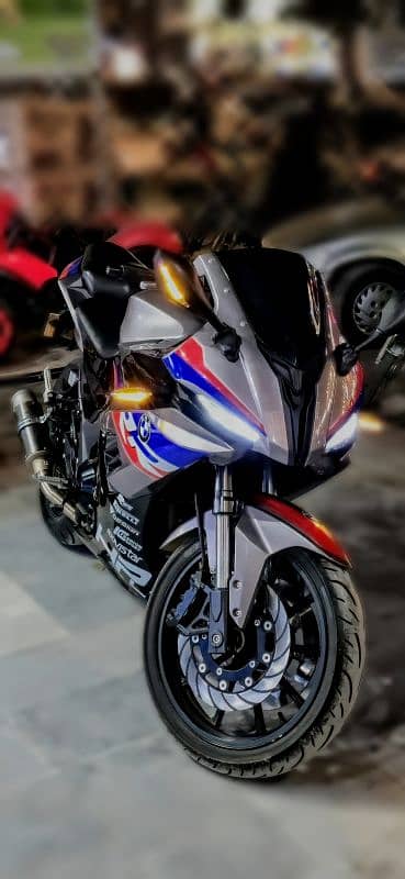 S1000rr bmw 400cc 2024/200kms driven/sportsbike/Heavybike/400cc 1