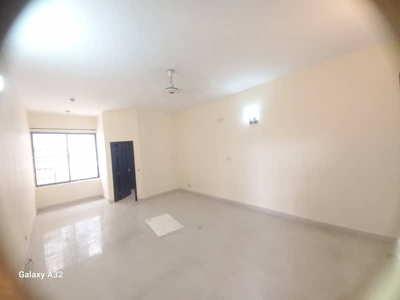 1 Kanal Upper Portion Corner With Separate Gate For Rent Available In Valencia Housing Society Lahore 5