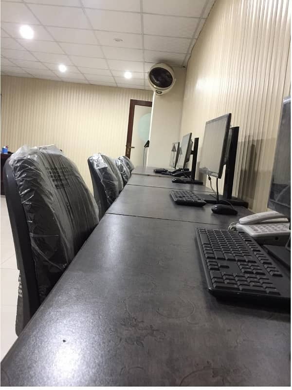 Area 1800 Square Feet Corporate Office Available For Rent On Reasonable Rent Gulberg 3 Lahore 1