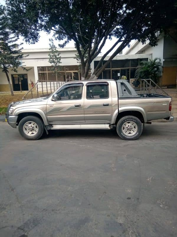 Toyota hilux 3