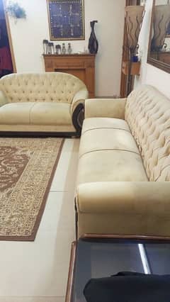 sofa set in good condition,solid wood,premium quality