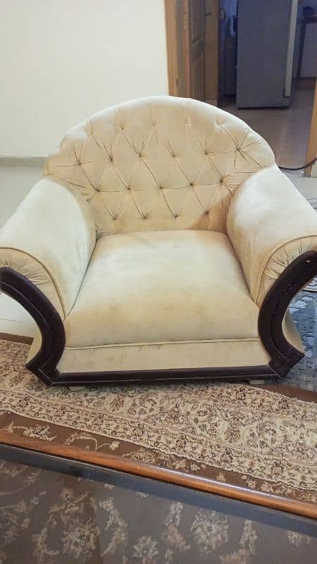 sofa set in good condition,solid wood,premium quality 3