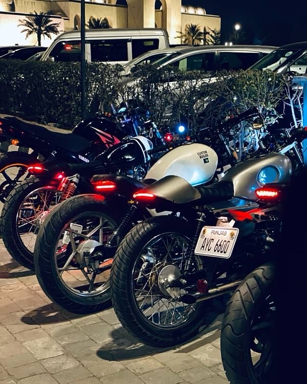 Suzuki GS 150 SE (2021) MODEL | Suzuki in Bikes | GS 150 bobber 8