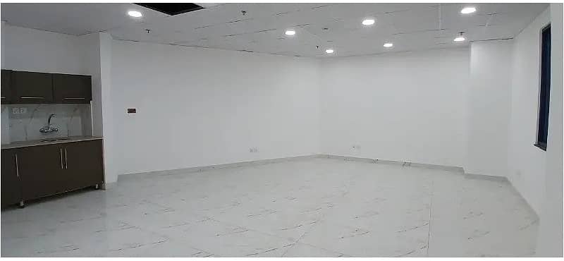 Area 800 square Feet Brand New Corporation Office Available For Rent in Gulberg 3 Lahore 8